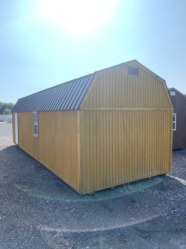 Lofted Garage Value : 12' x 32'