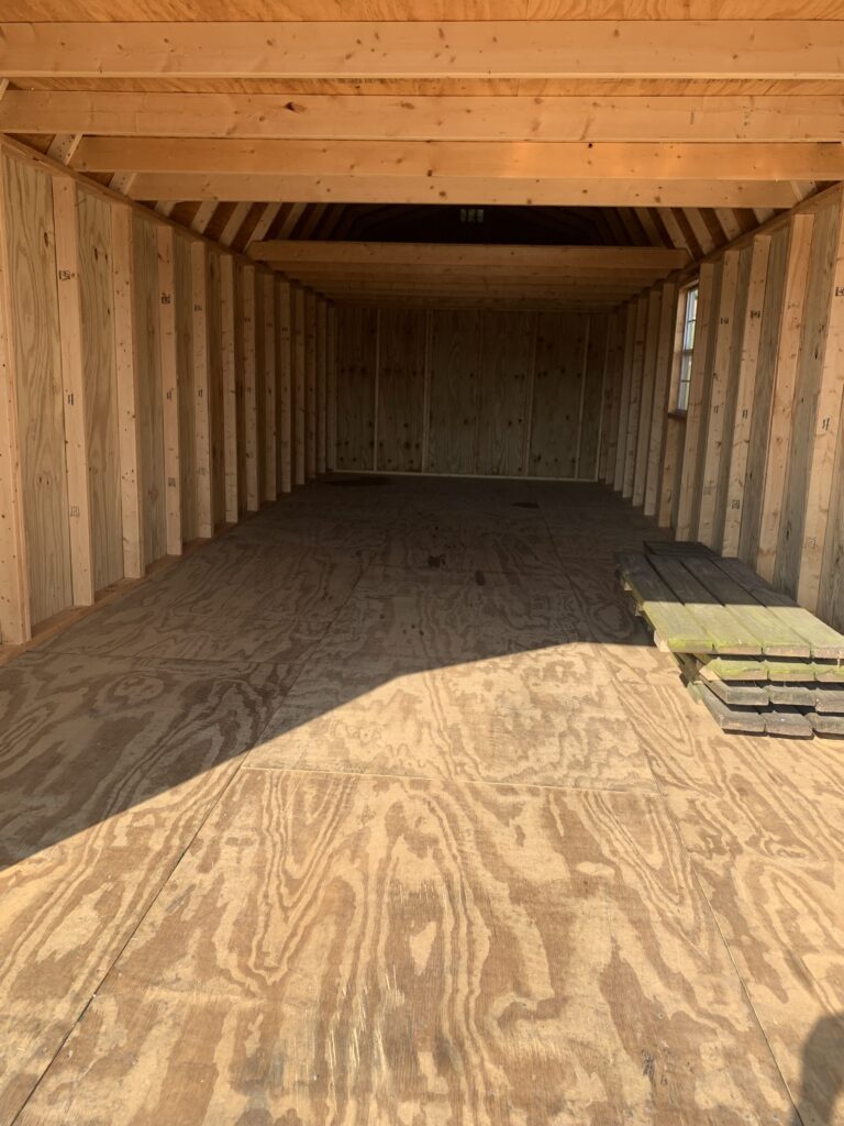 Lofted Garage Value : 12' x 32'