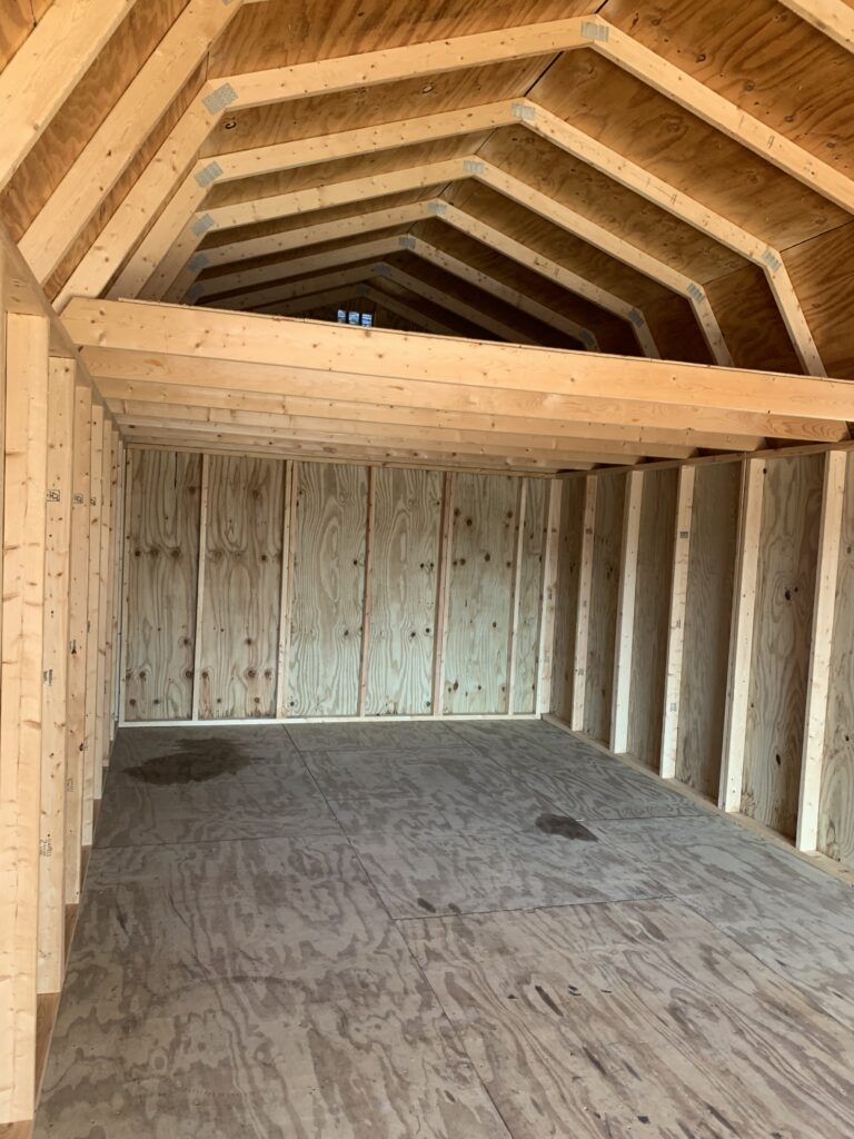 Lofted Garage Value : 12' x 32'